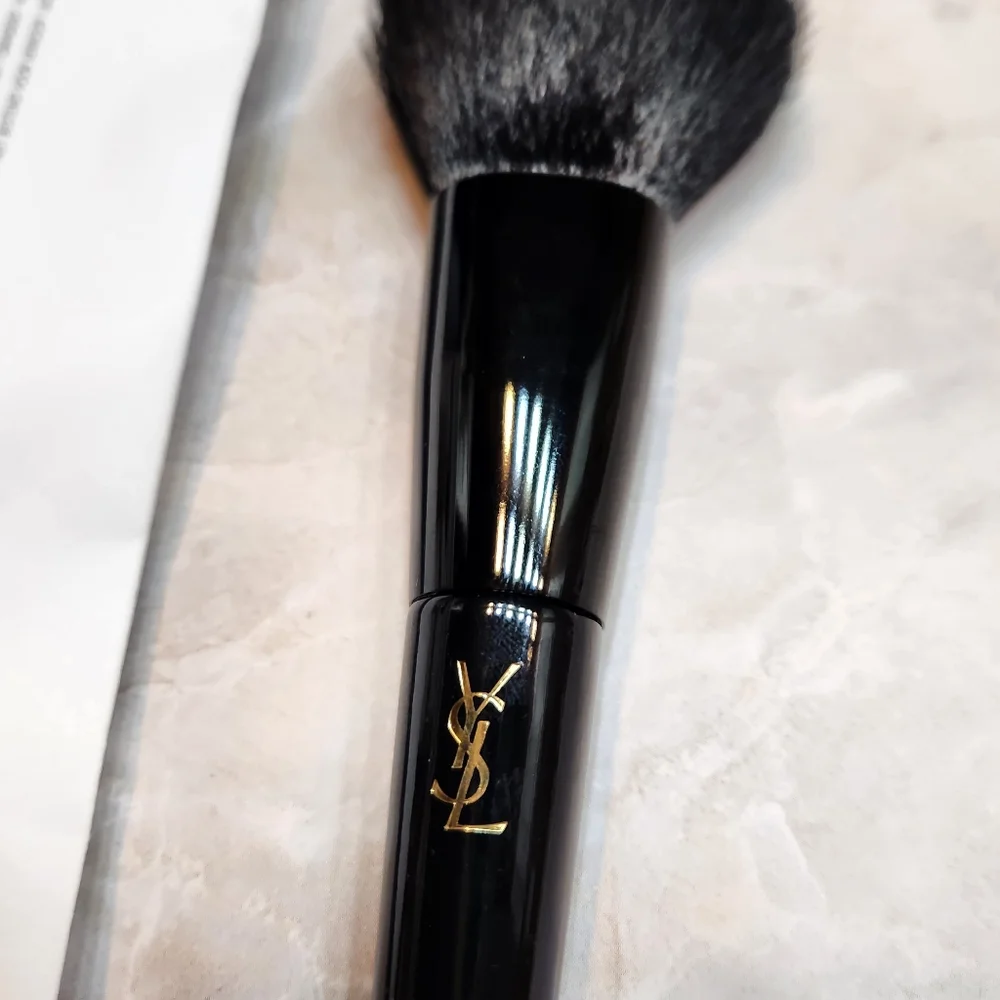 YSL Beauty Mini Powder Brush
